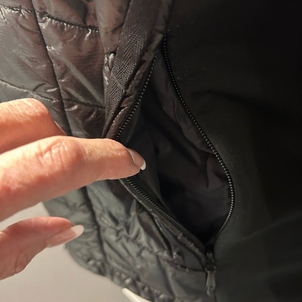 The North Face Women's Black Puffer Summit Series Jacket - Picture 6 of 16